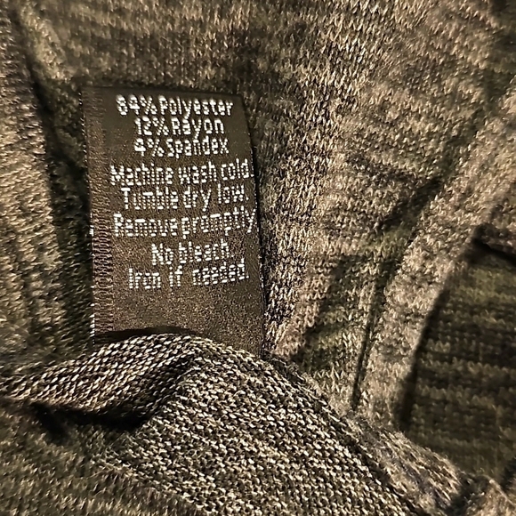 LILDY grey tunic w crochet on sleeves. Excellent shape. L/XL - Picture 9 of 10